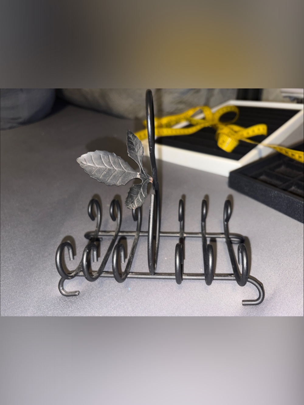 Black Metal ring holder Rack with Decorative Leaf Accent